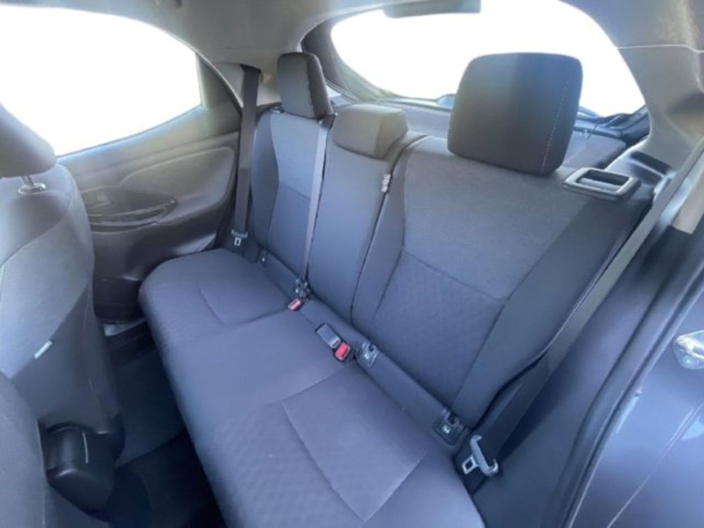 Toyota Yaris usata a Vercelli (16)
