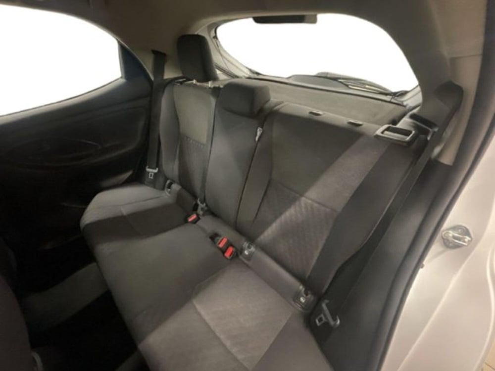 Toyota Yaris usata a Vercelli (17)