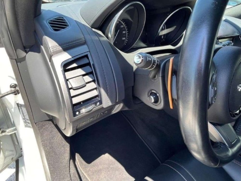 Jaguar F-Type Cabrio usata a Firenze (19)