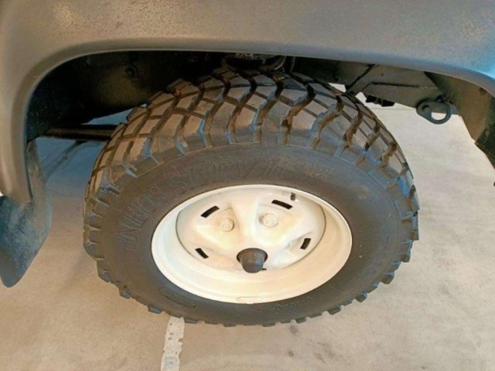 Land Rover Defender usata a Firenze (9)