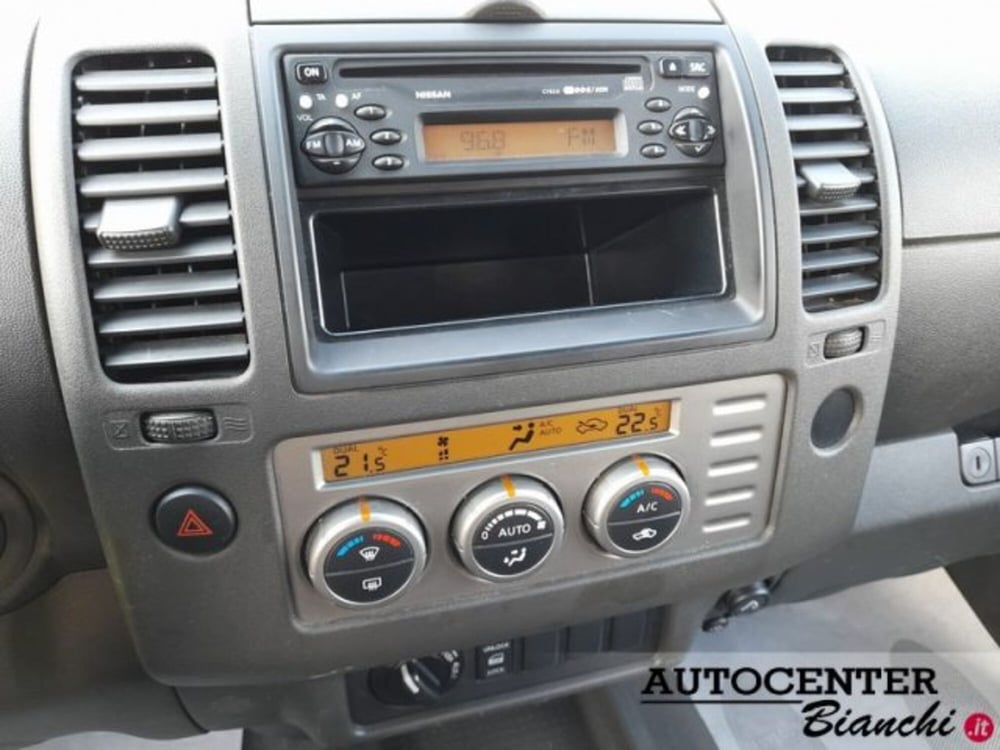 Nissan Navara usata a Reggio Emilia (15)