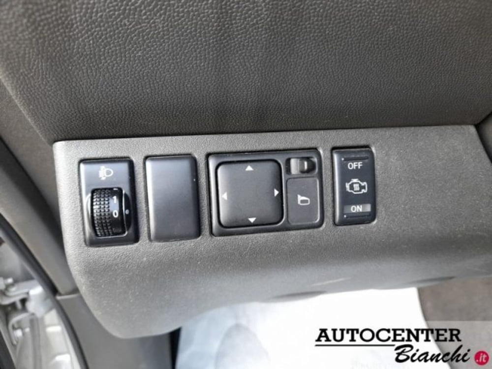 Nissan Navara usata a Reggio Emilia (18)
