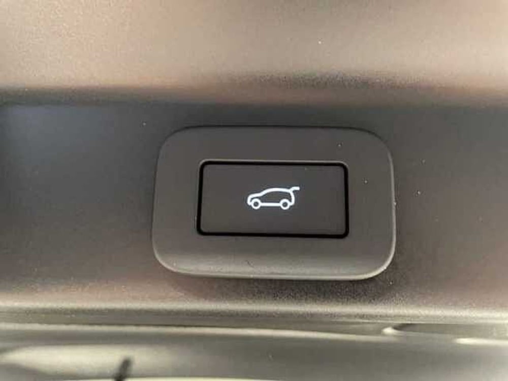 Jaguar F-Pace usata a Ravenna (11)