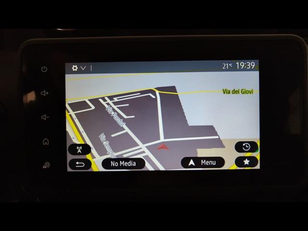 Dacia Duster usata a Milano (13)