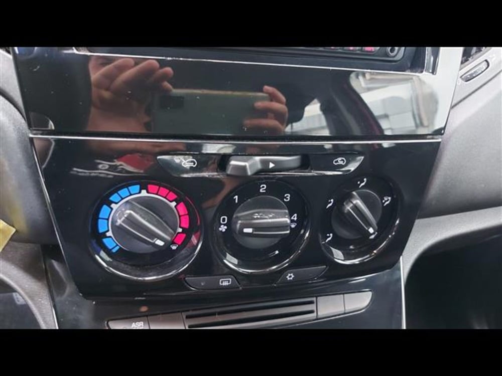 Lancia Ypsilon usata a Asti (15)