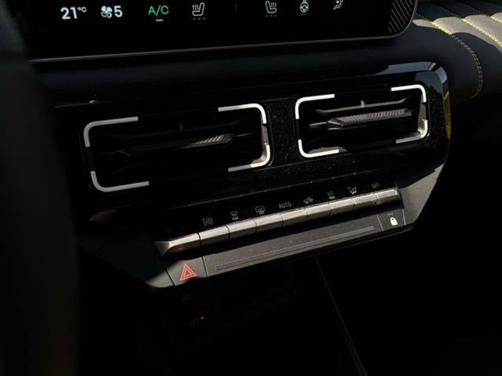 Renault Renault 5 nuova a Pavia (10)