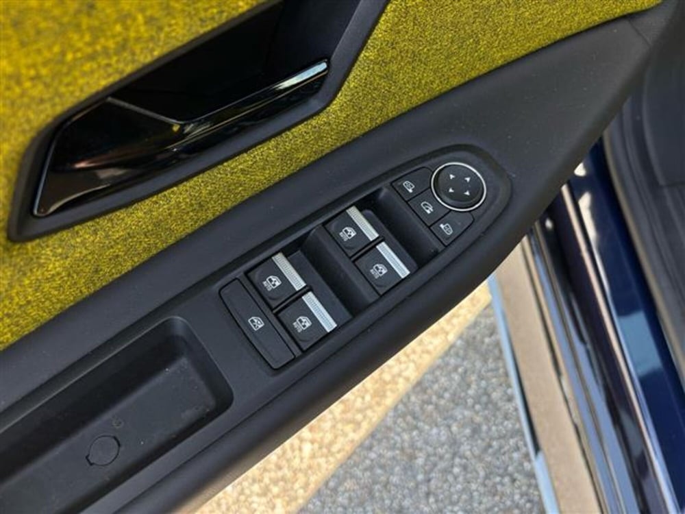 Renault Renault 5 nuova a Pavia (11)