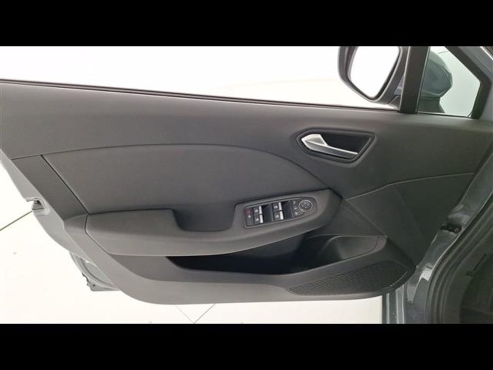 Renault Clio usata a Milano (14)