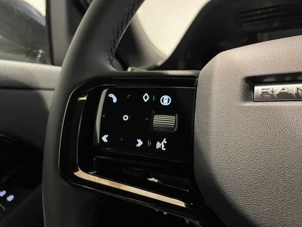 Land Rover Range Rover Evoque nuova a Ravenna (20)