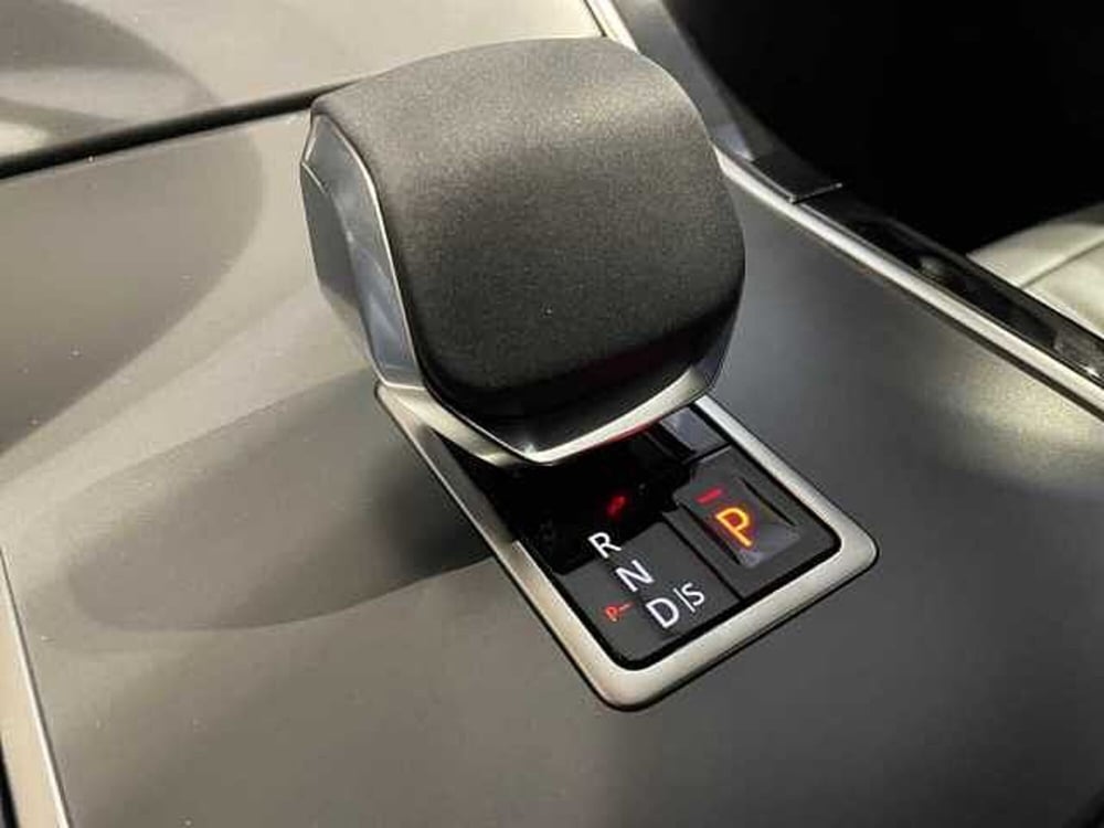 Land Rover Range Rover Evoque nuova a Ravenna (18)