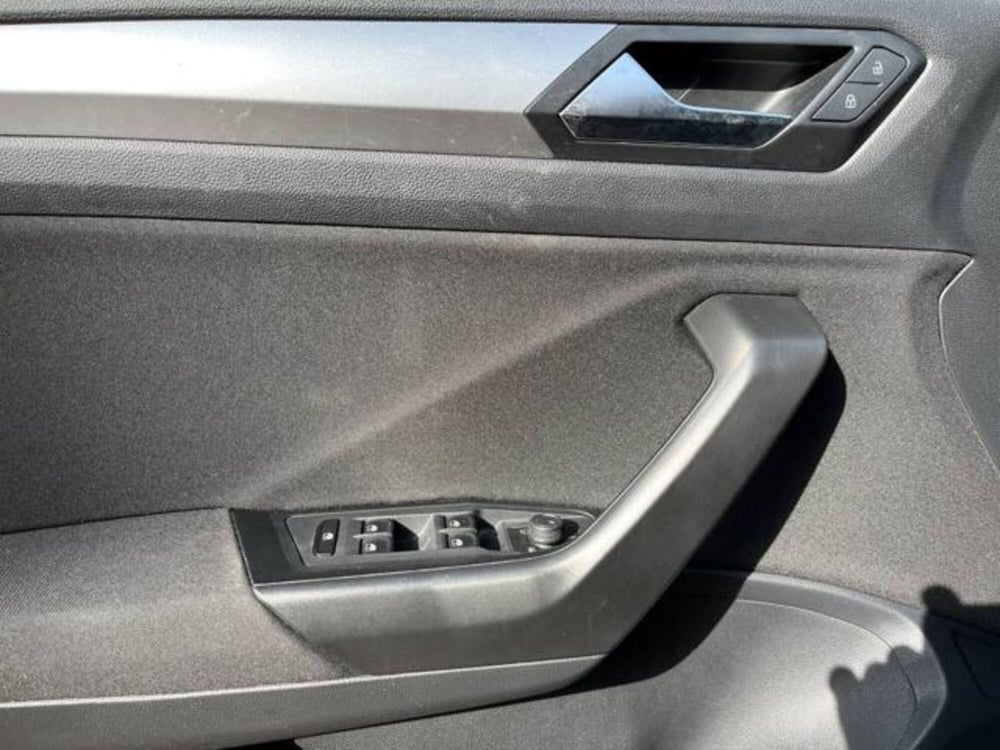 Volkswagen T-Roc usata a Milano (11)