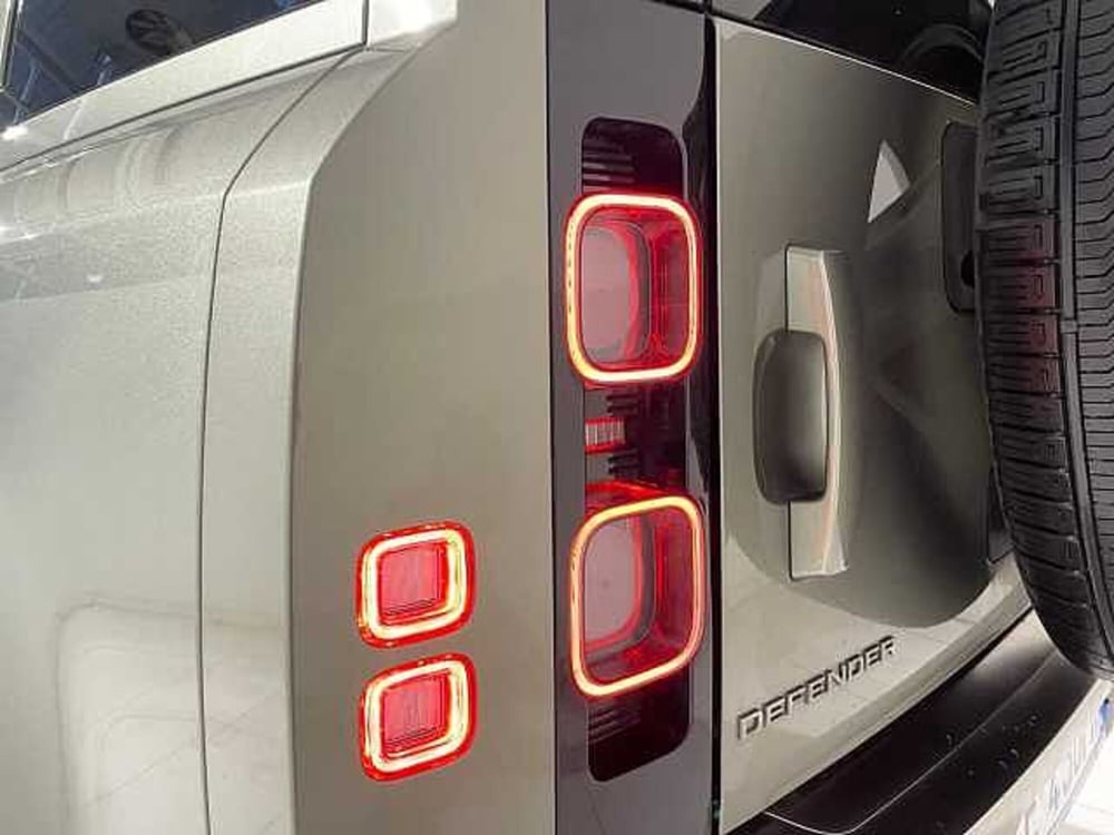 Land Rover Defender usata a Ravenna (19)