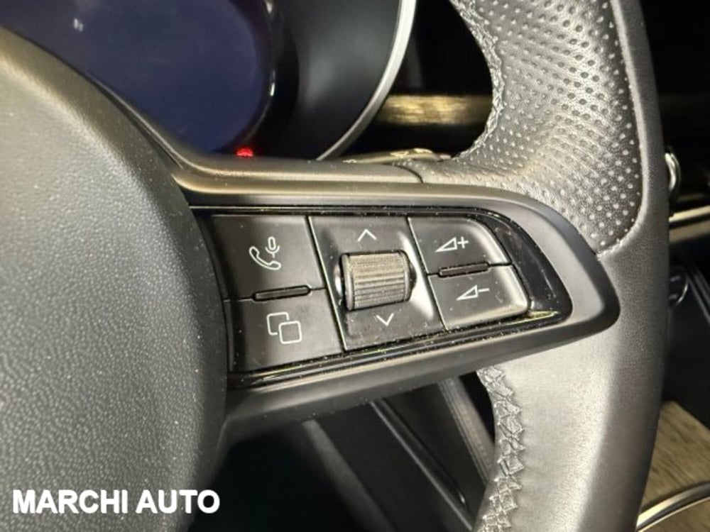 Alfa Romeo Stelvio usata a Perugia (16)