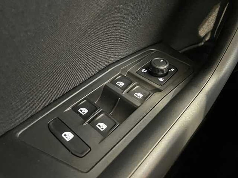 Volkswagen T-Roc usata a Ravenna (12)
