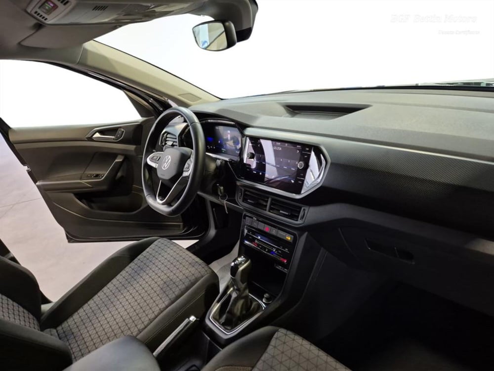 Volkswagen T-Cross usata a Padova (14)