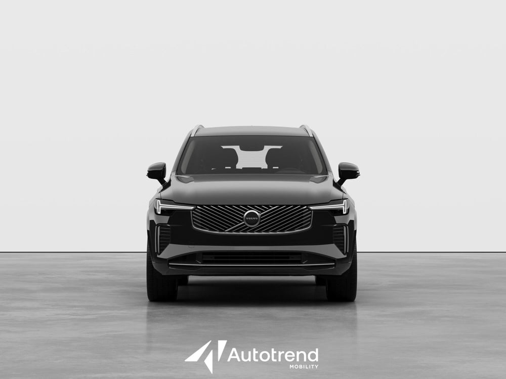 Volvo XC90 nuova a Bari (3)