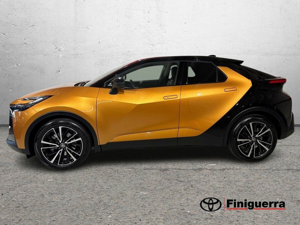 Toyota Toyota C-HR usata a Lecco (6)