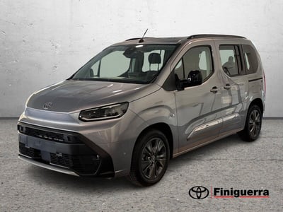 Toyota Proace City Verso City Verso 1.5D 130 CV S&amp;S Short D A/T Luxury nuova a Civate