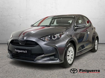 Toyota Yaris 1.5 Hybrid 5 porte Energy nuova a Civate