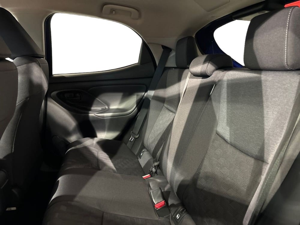 Toyota Yaris nuova a Lecco (14)