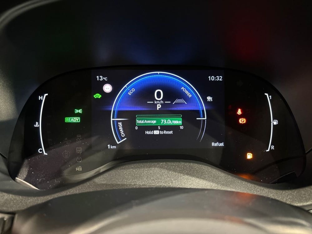 Toyota Yaris nuova a Lecco (9)