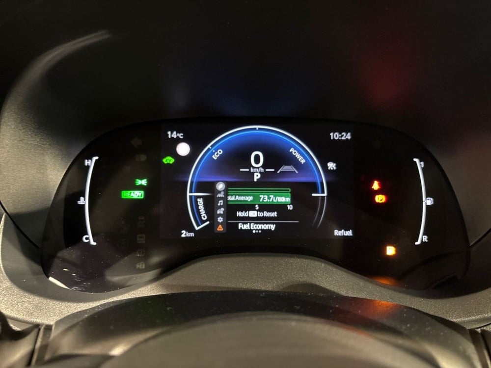 Toyota Yaris nuova a Lecco (9)
