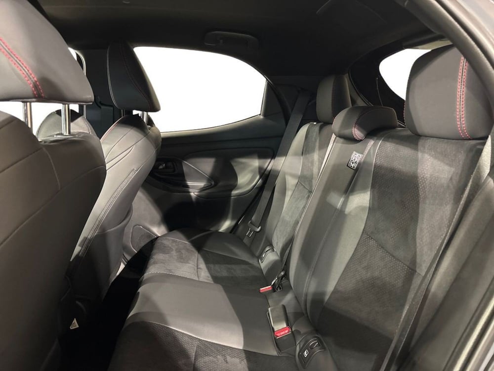Toyota Yaris GR Sport nuova a Lecco (11)