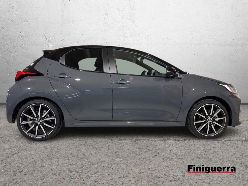 Toyota Yaris GR Sport nuova a Lecco (5)