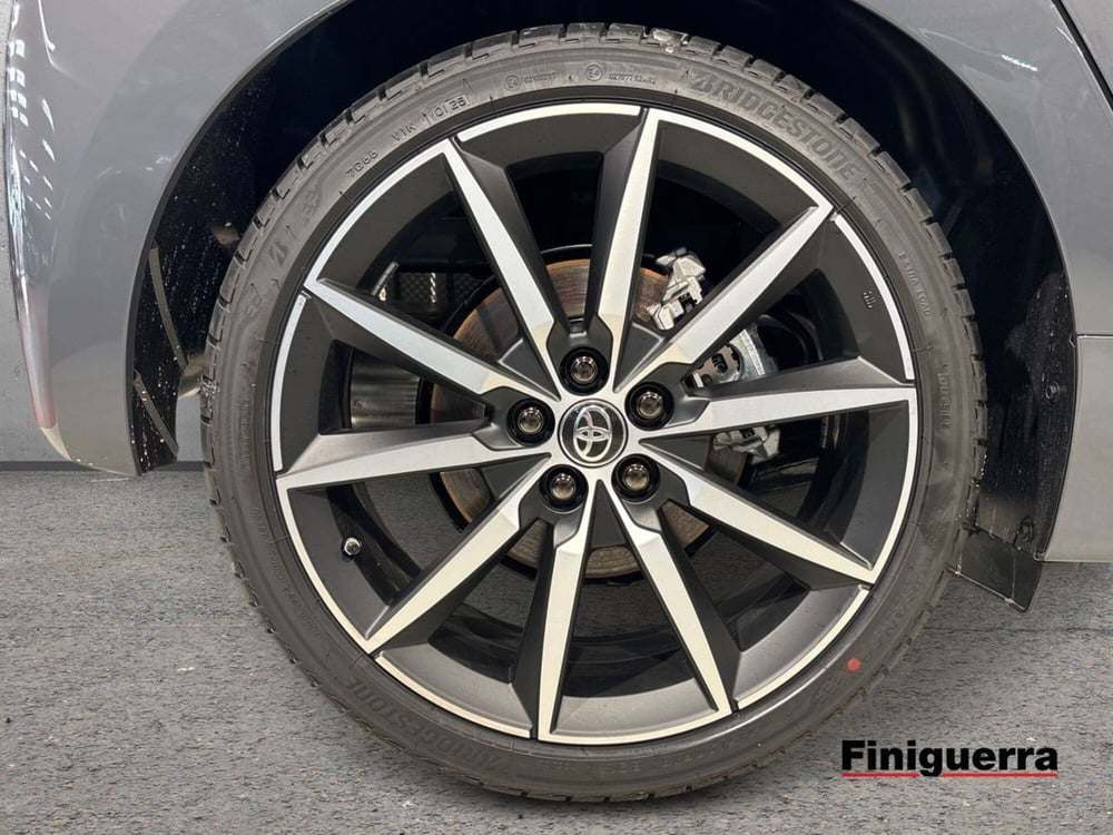 Toyota Yaris GR Sport nuova a Lecco (7)