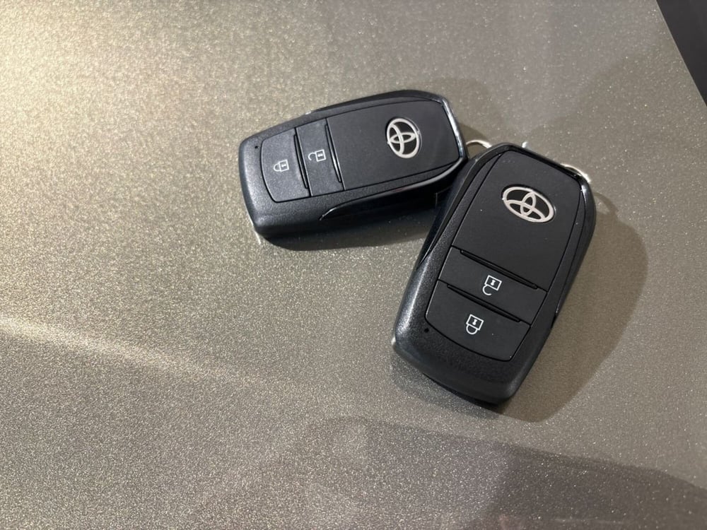 Toyota Yaris Cross nuova a Lecco (15)