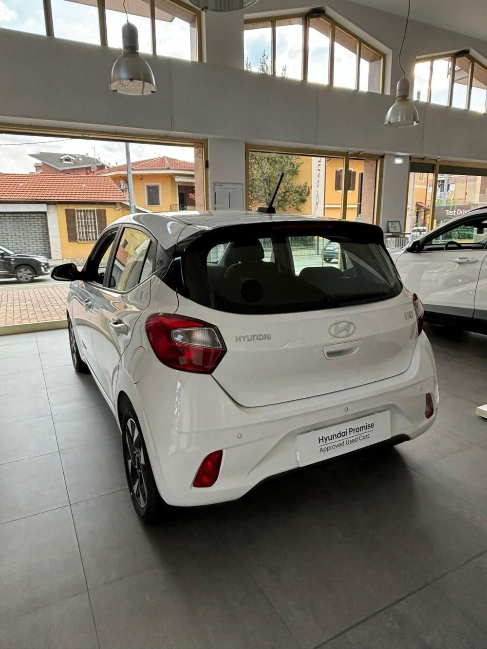 Hyundai i10 nuova a Torino (12)
