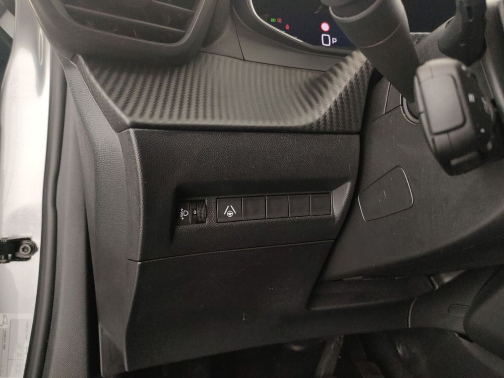 Peugeot 2008 usata a Caserta (20)