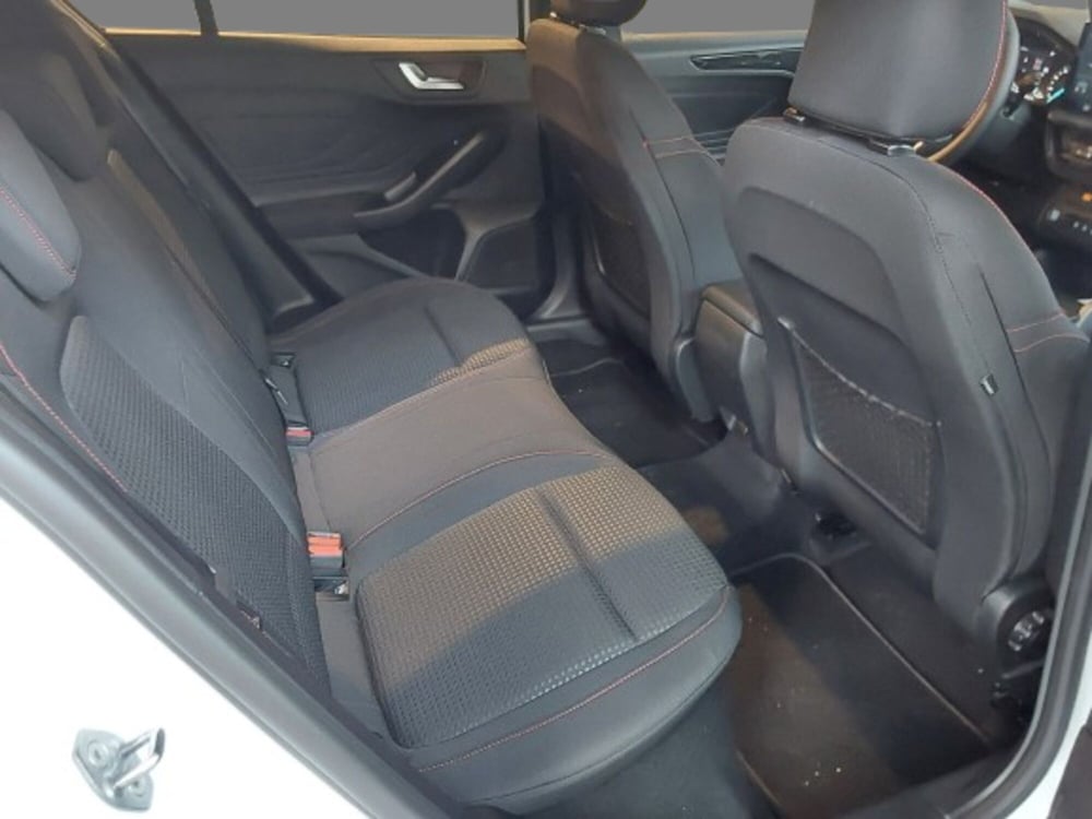 Ford Focus nuova a Brescia (14)