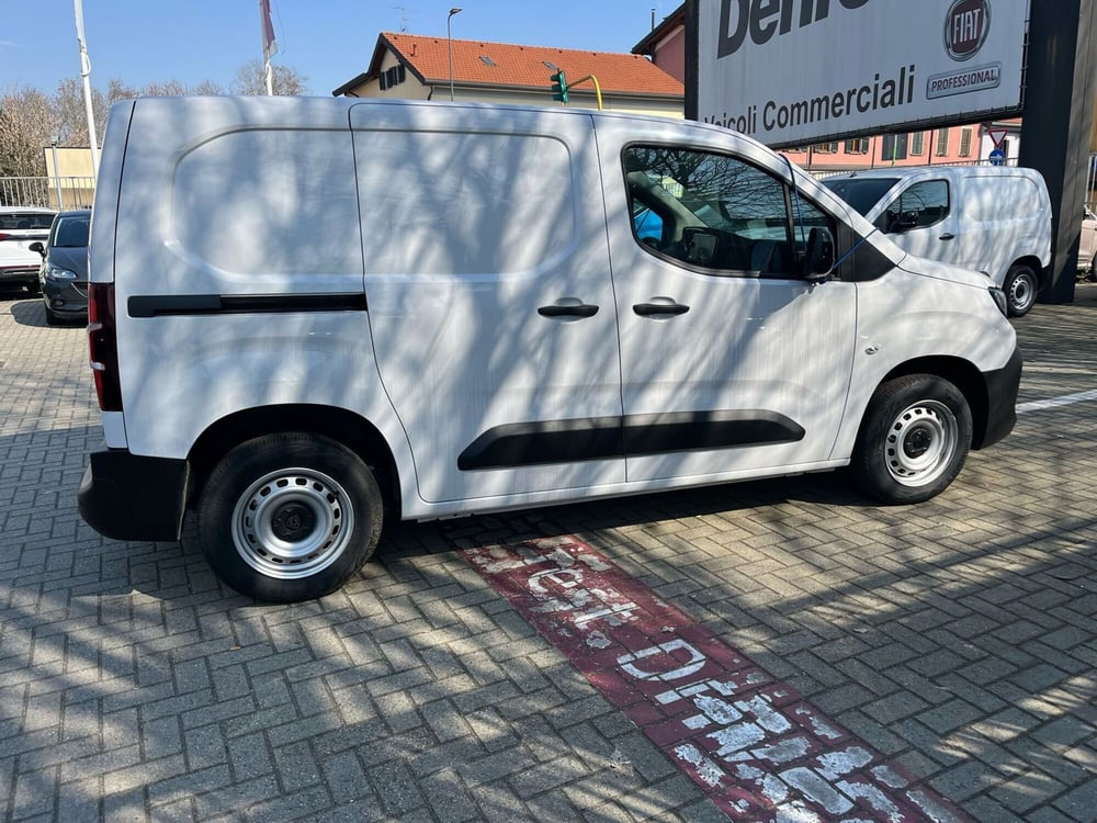 Peugeot Partner Furgone nuova a Milano (5)