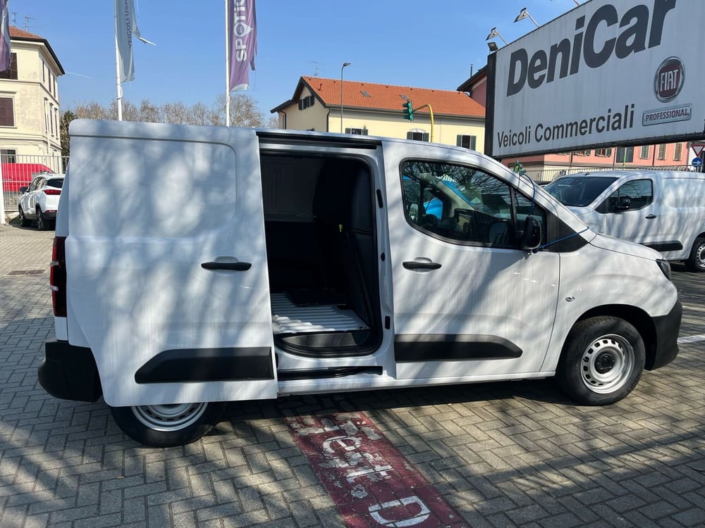 Peugeot Partner Furgone nuova a Milano (6)