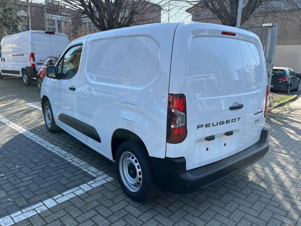 Peugeot Partner Furgone nuova a Milano (9)
