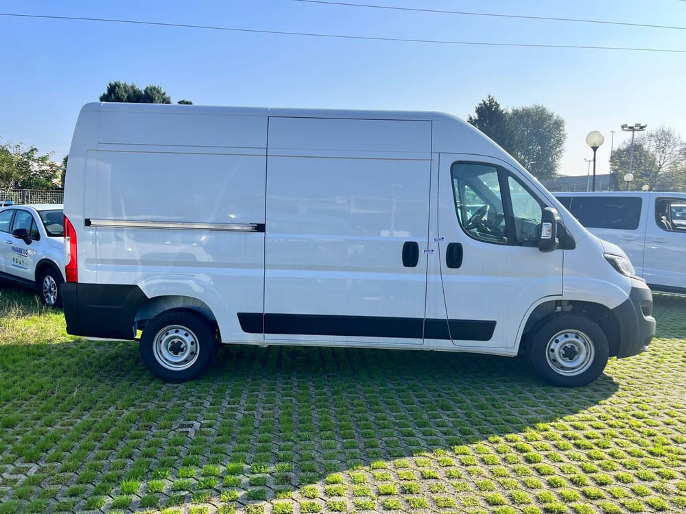 Fiat Ducato Furgone Vetrato nuova a Milano (5)