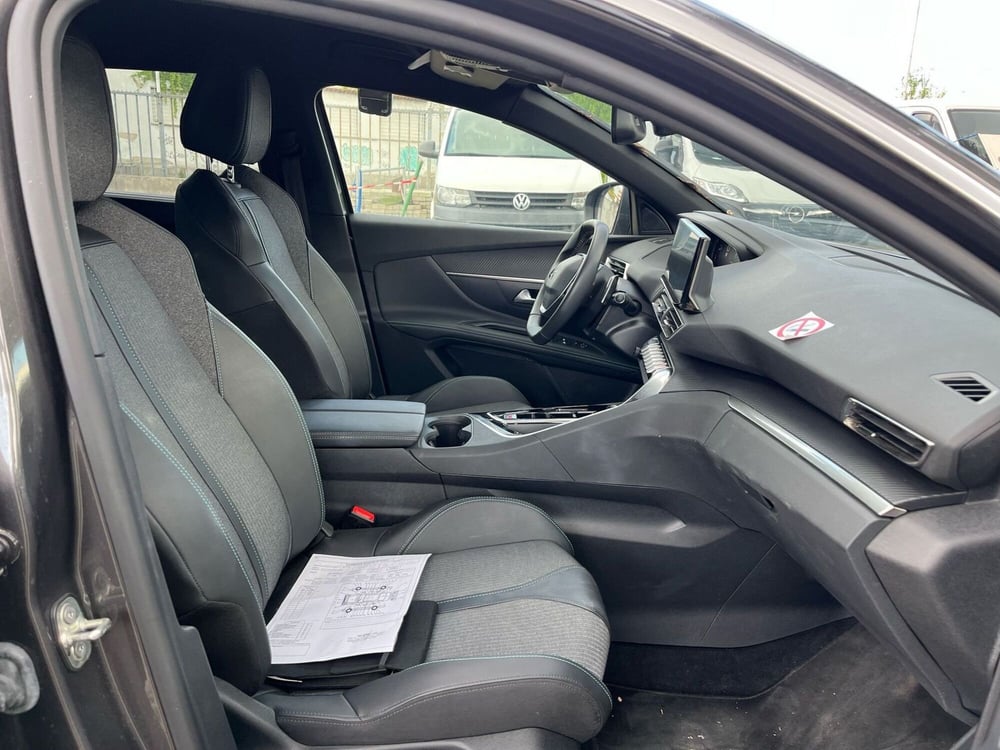 Peugeot 5008 usata a Milano (13)