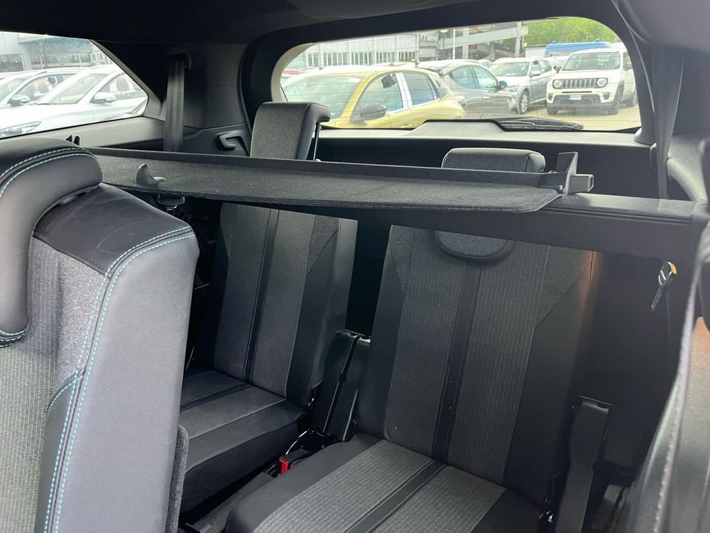 Peugeot 5008 usata a Milano (16)