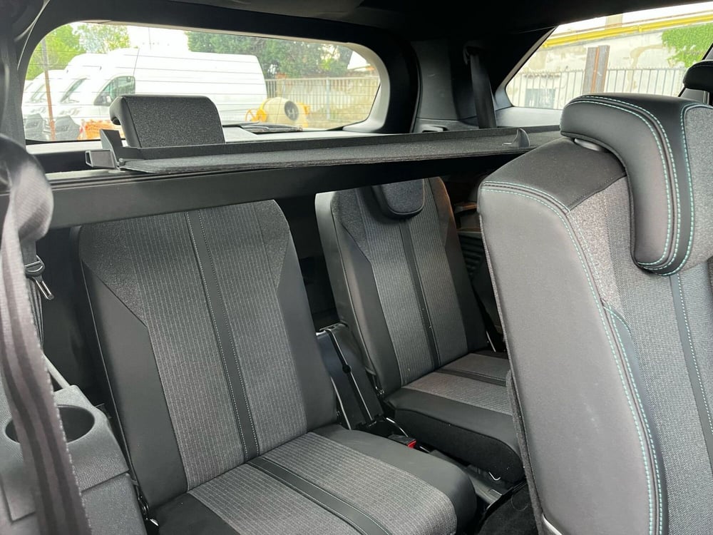 Peugeot 5008 usata a Milano (17)
