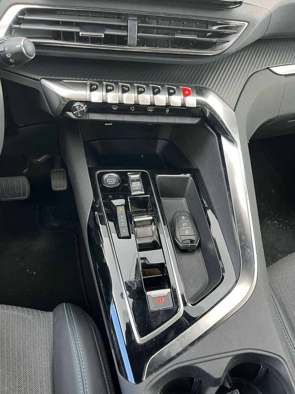 Peugeot 5008 usata a Milano (20)