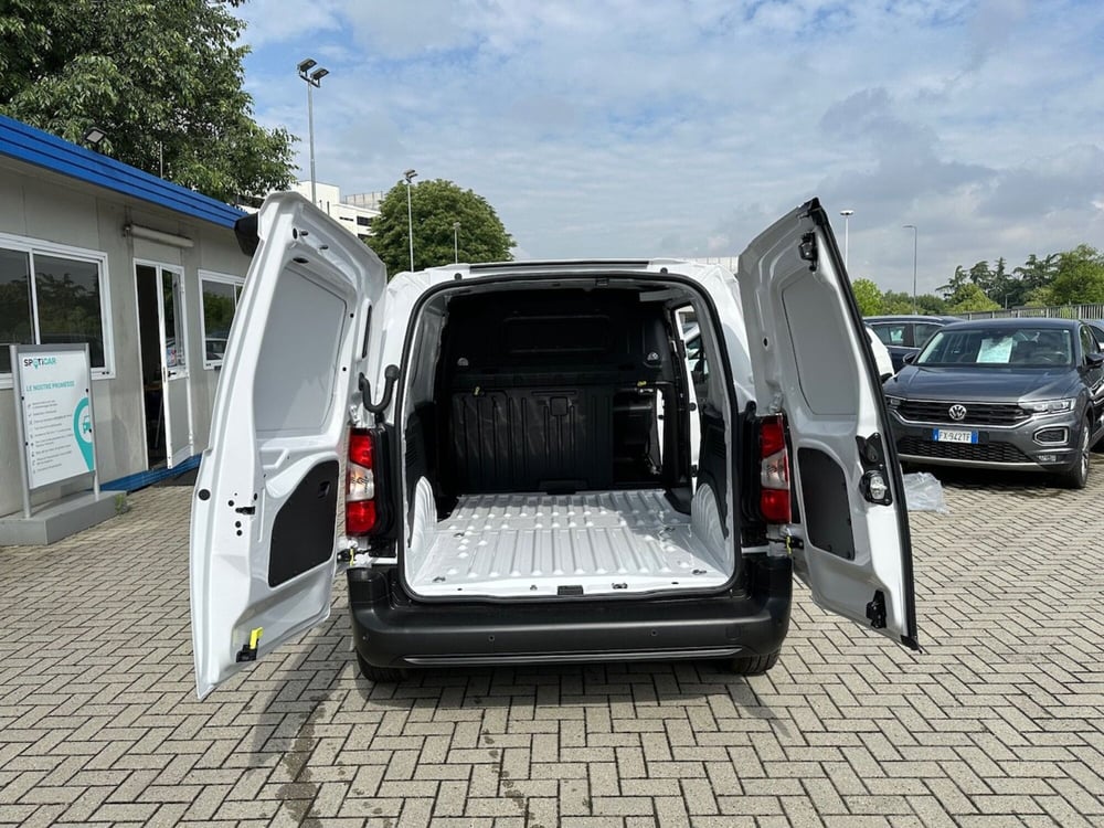 Fiat Doblò Furgone nuova a Milano (6)