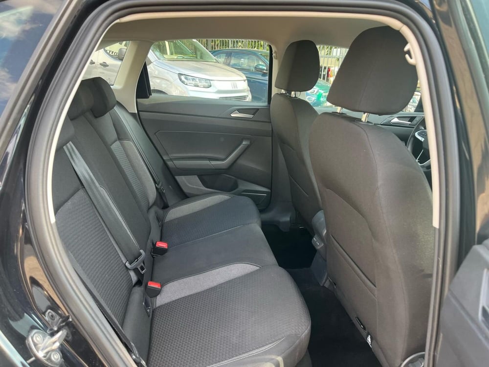 Volkswagen Taigo usata a Milano (14)