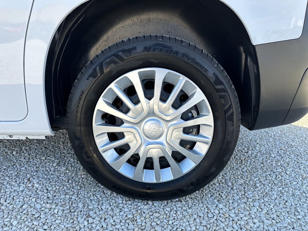 Toyota Proace City Verso nuova a Siracusa (5)