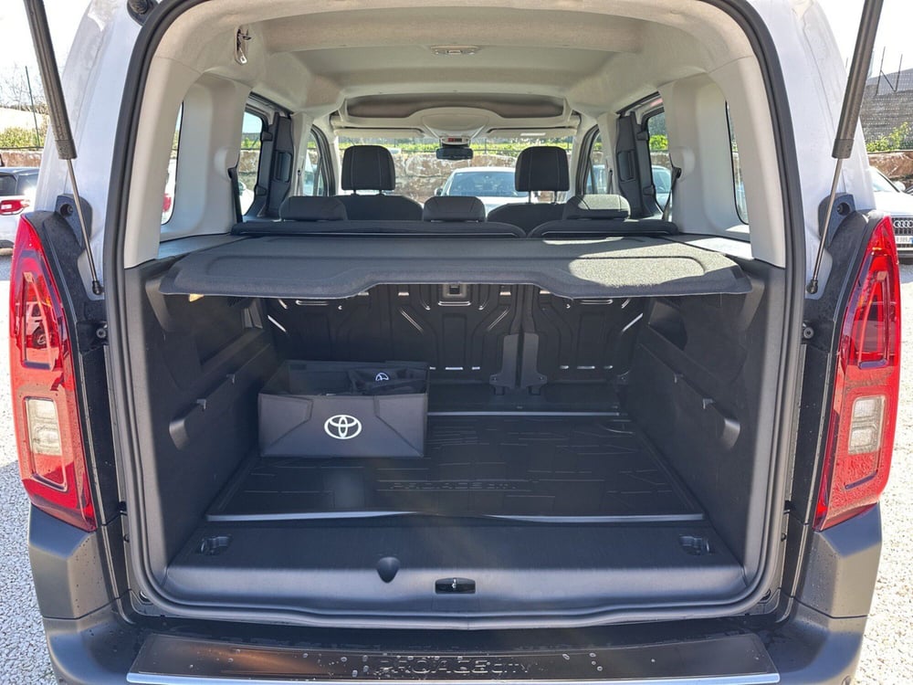 Toyota Proace City Verso nuova a Siracusa (6)