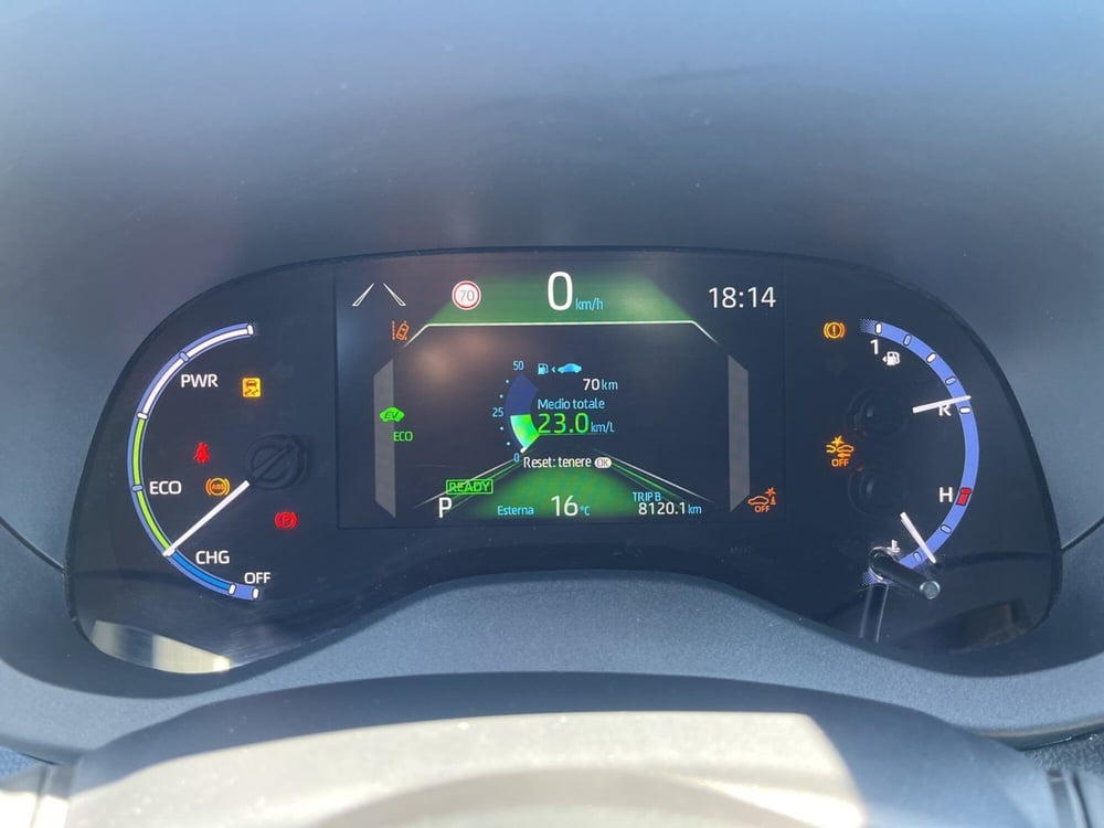 Toyota Yaris Cross usata a Ragusa (11)