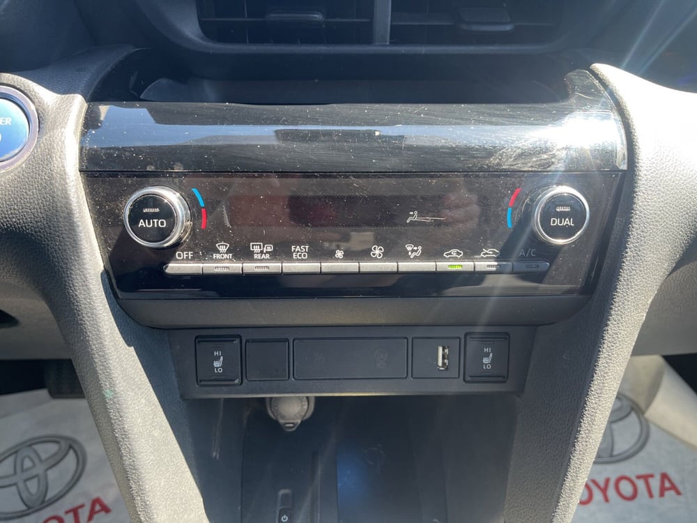 Toyota Yaris Cross usata a Ragusa (14)