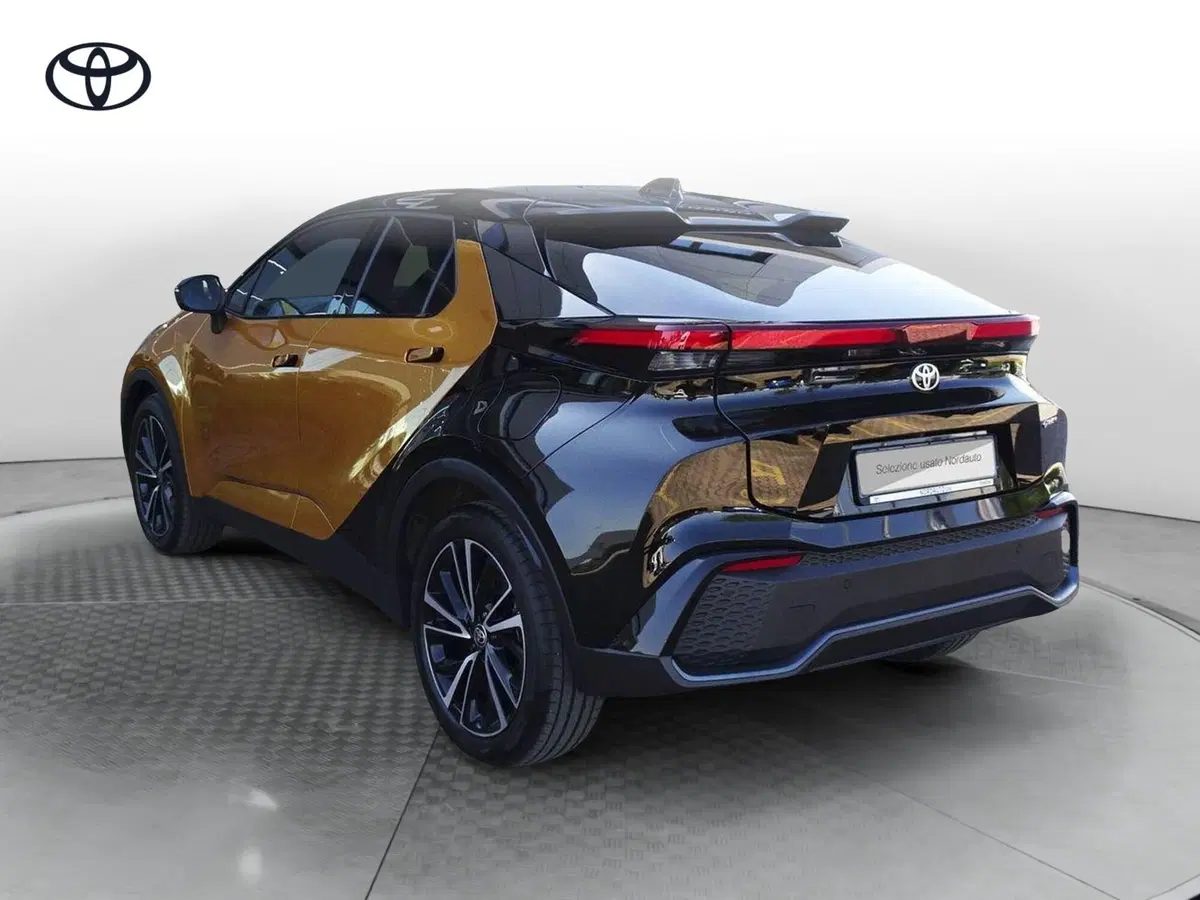 Toyota Toyota C-HR usata a Treviso (5)