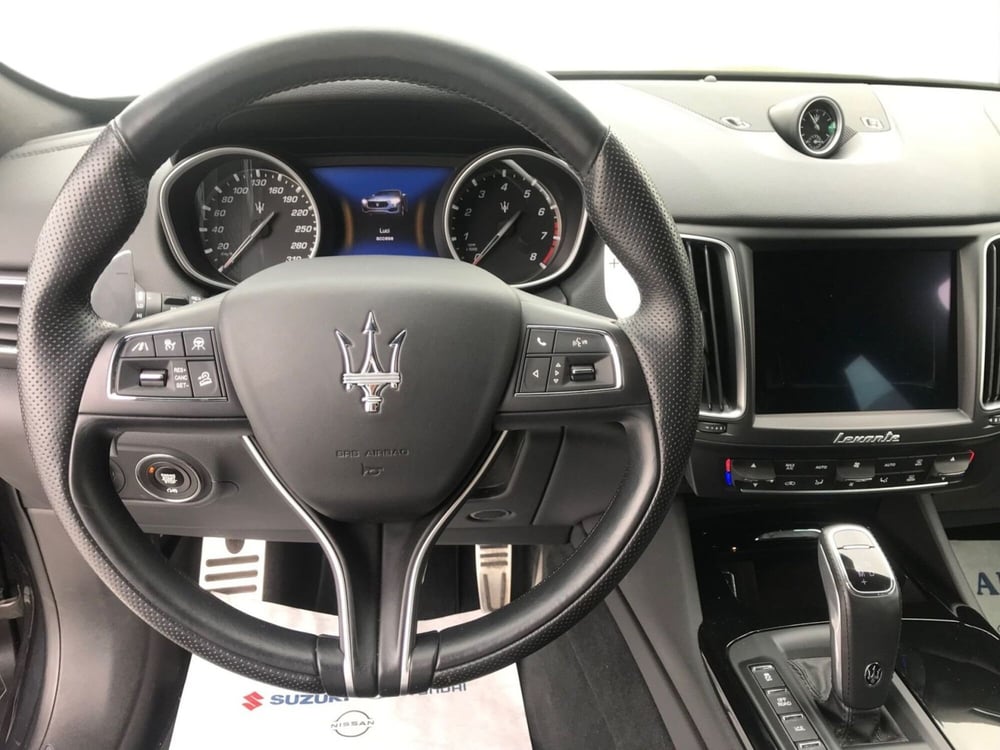Maserati Levante usata a Pistoia (15)
