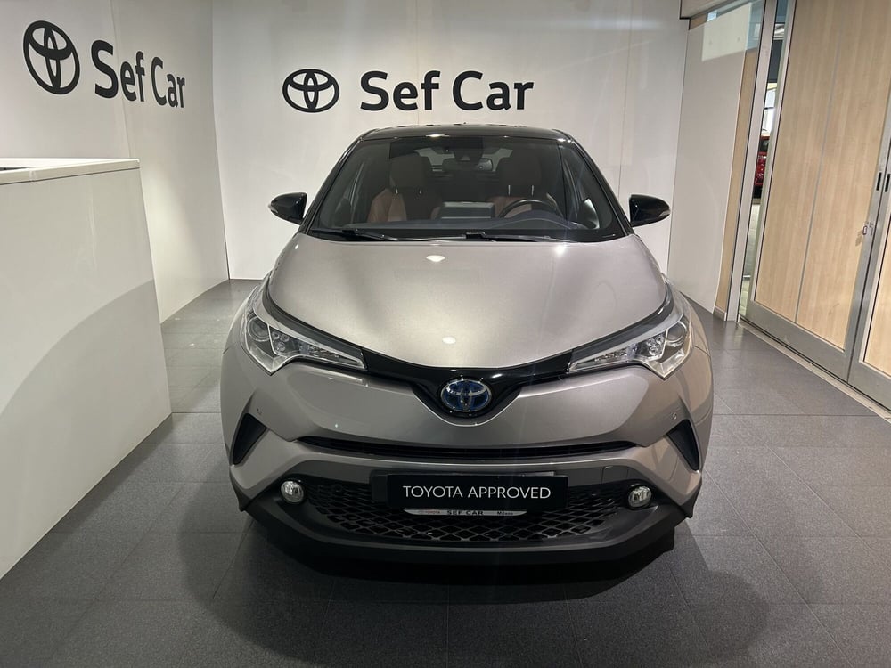 Toyota Toyota C-HR usata a Milano (5)